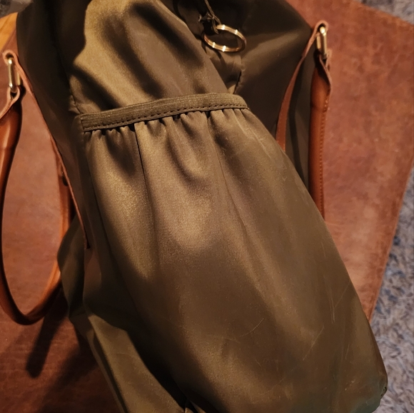 Leather and Green Tote Bag - Picture 6 of 9